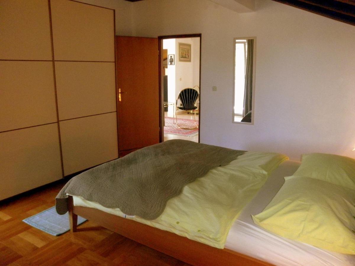 Apartment Preka Palit Exteriör bild