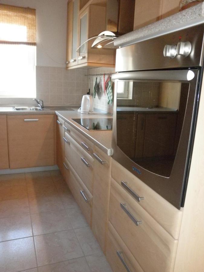 Apartment Preka Palit Exteriör bild