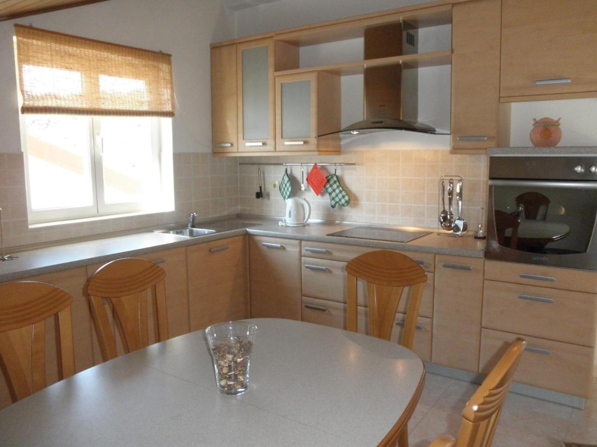 Apartment Preka Palit Exteriör bild